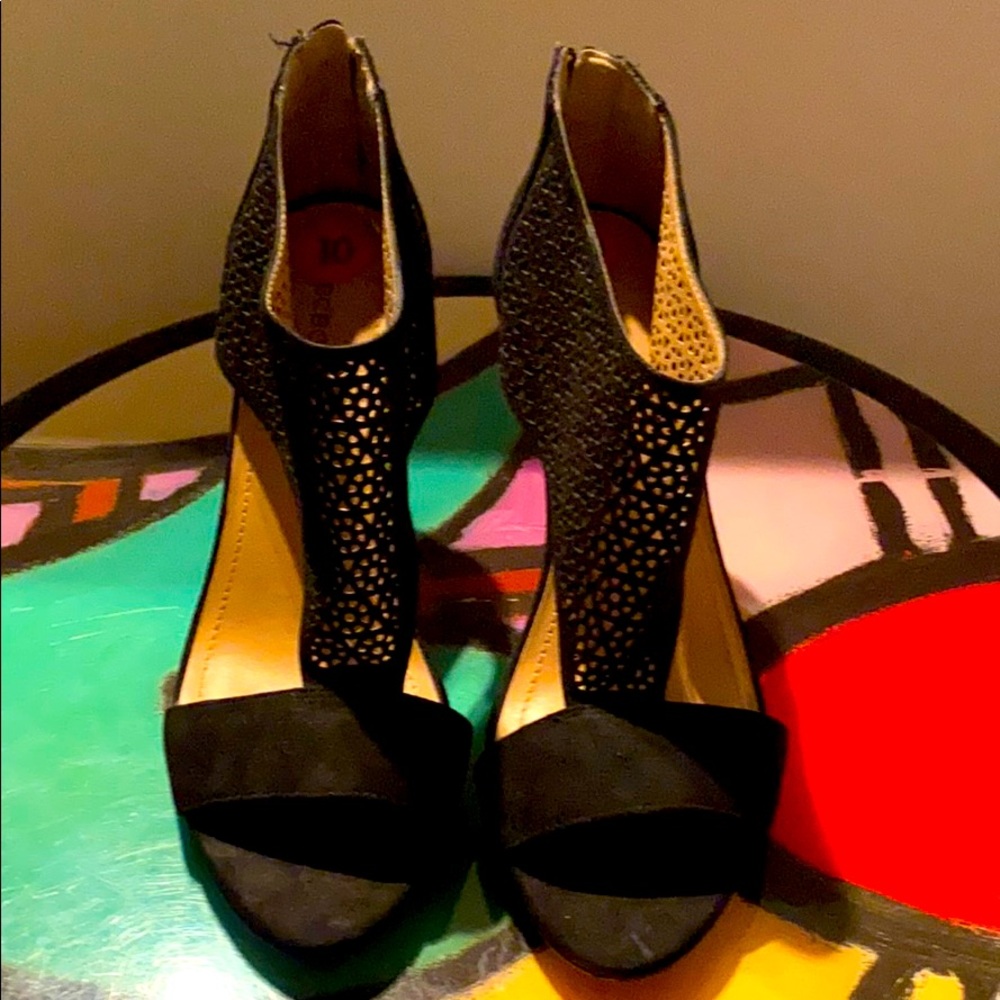 BCBGeneration Black Sandals